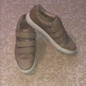 Vince Camuto sneakers